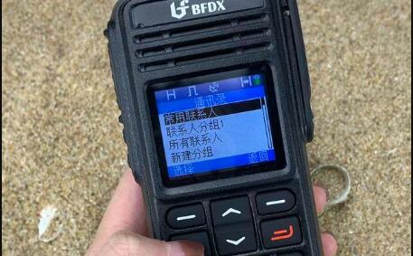 如何解決短波通信的對(duì)講盲區(qū)問題